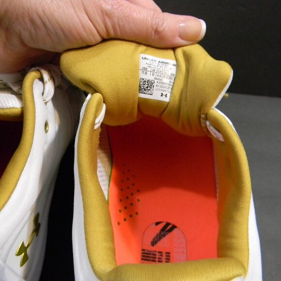 Under Armour Clyde MT 3024328-103 White Gold Women's Softball Metal Cleats 11.5 - Picture 5 of 9